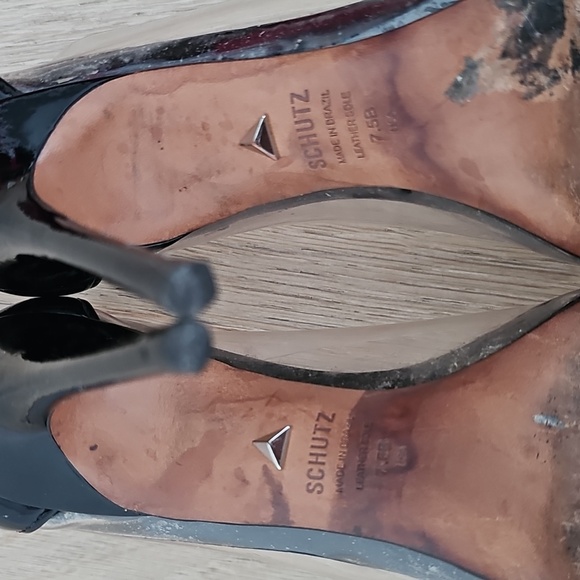 Schutz Cendi Vinyl & Patent Leather Pumps - Picture 11 of 16